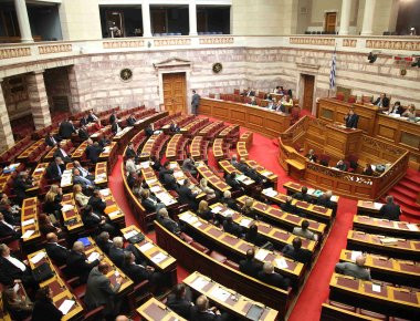 Πληθώρα τροπολογιών σήμερα και αύριο στη Βουλή